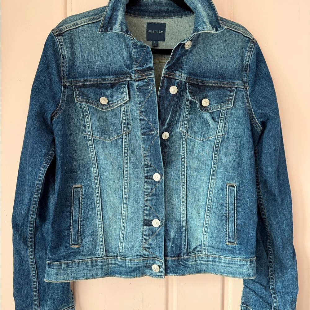 JustUSA Women's distressed Blue Denim Jacket SzL